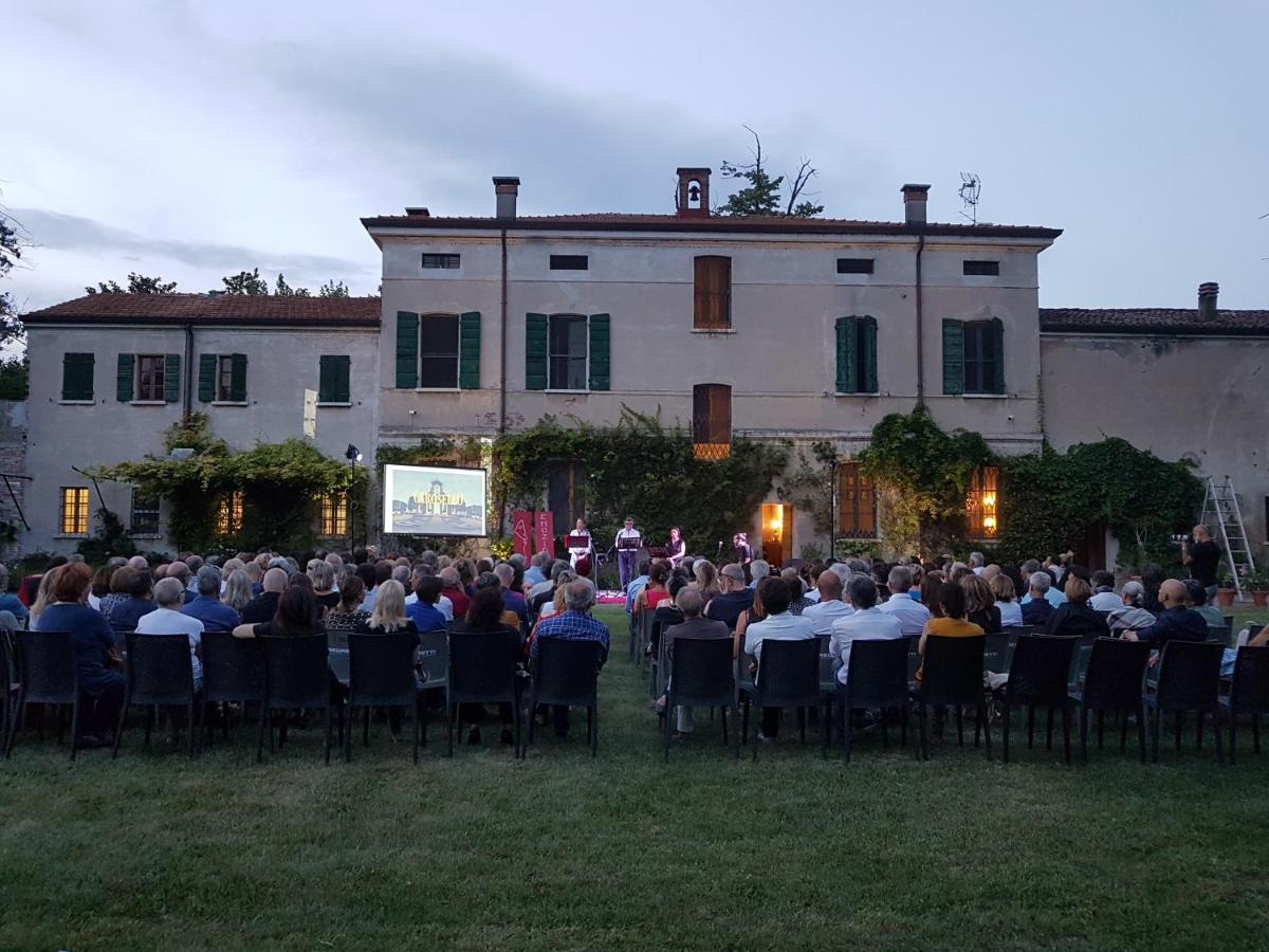Corte Malpensata Bigarello Buitenkant foto