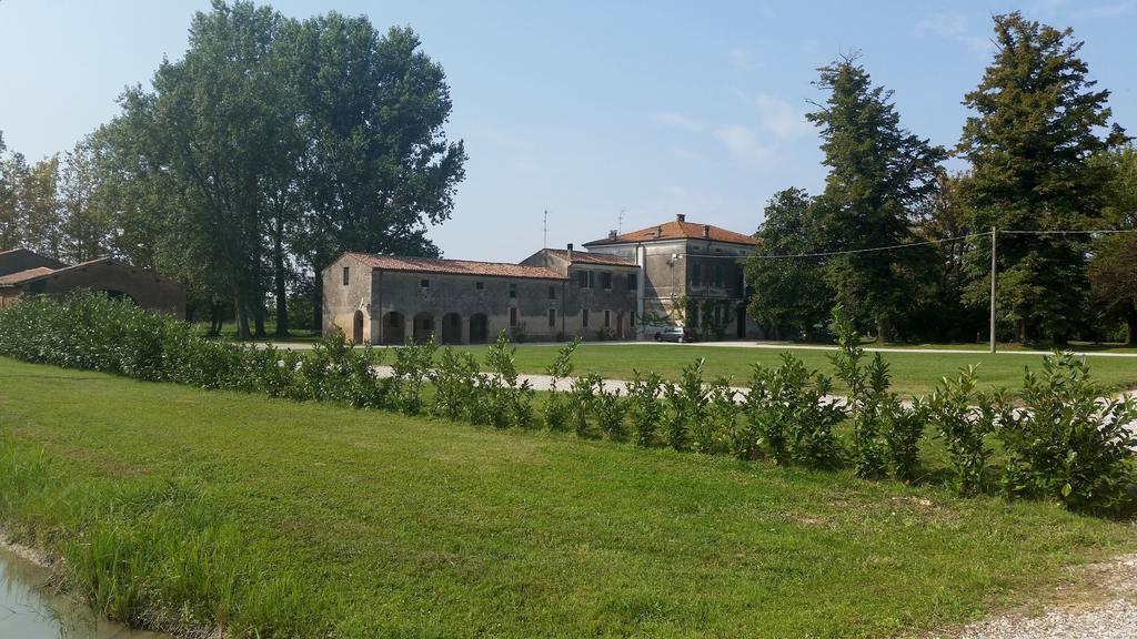 Corte Malpensata Bigarello Buitenkant foto