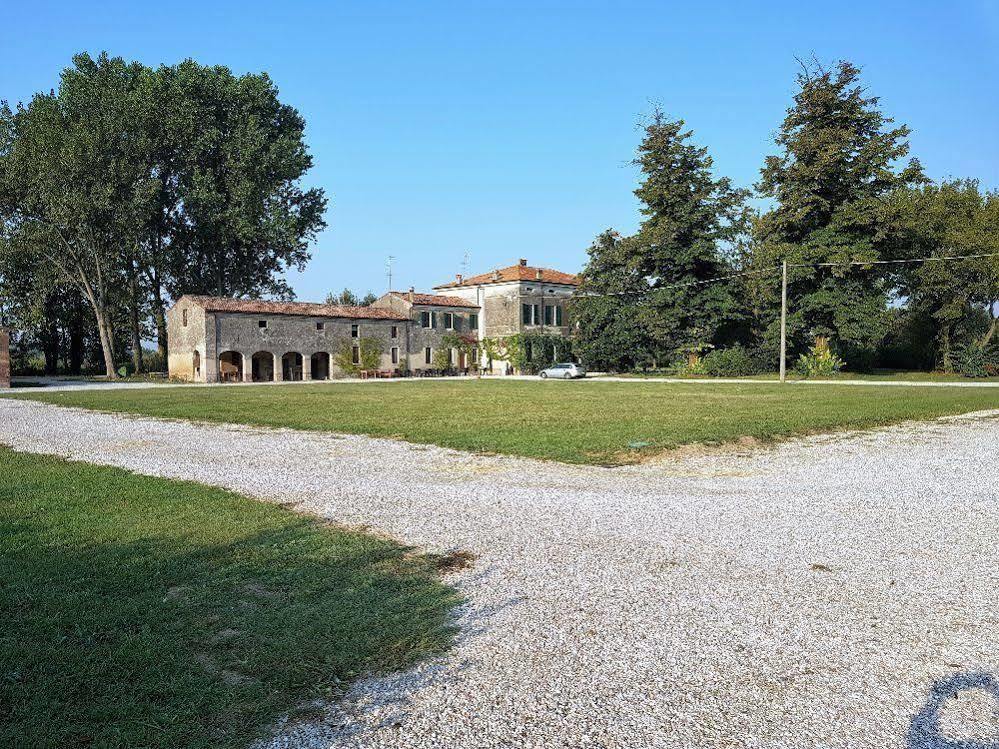 Corte Malpensata Bigarello Buitenkant foto
